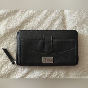 Black Long Zip Phone Wallet | 12 Card Slots | by-White Mountain